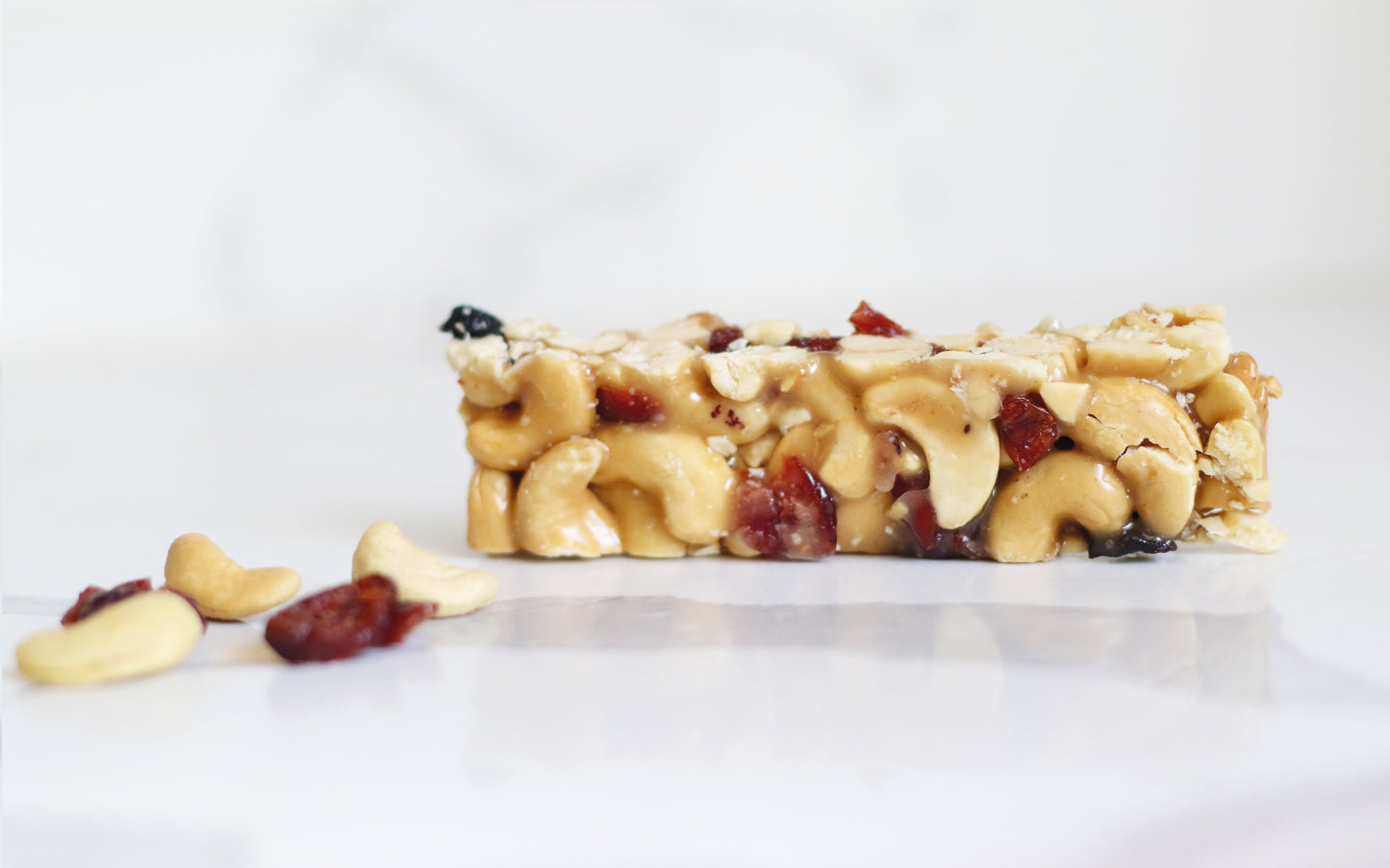 Brittle Bar - Cashew Cranberry Blueberry 50g