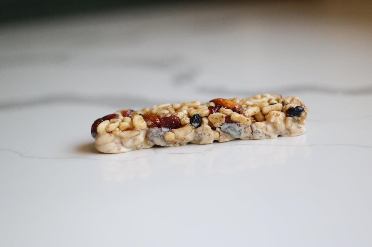 Yoghurt Bar - Almond, Cranberry & Strawberry 45g