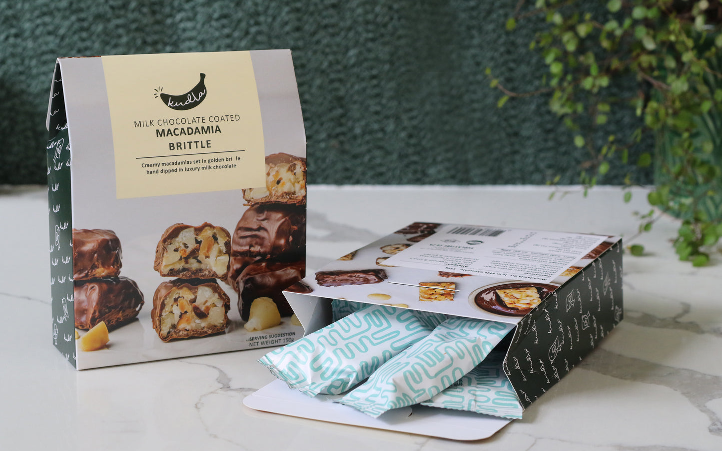 Milk Chocolate Coated Macadamia Brittle 150g