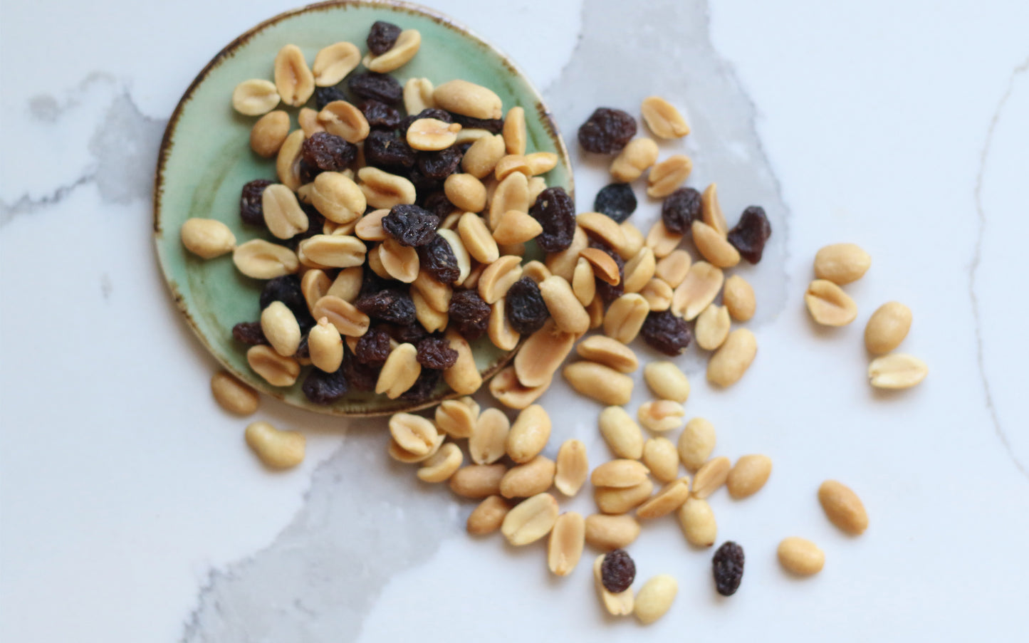 Roasted & Salted Peanut & Raisins 500g