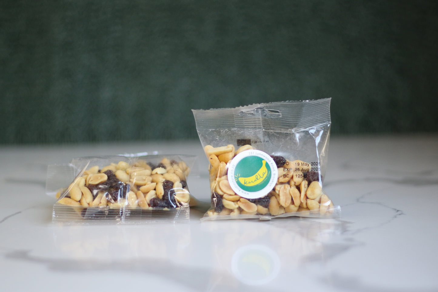DRY ROASTED & SALTED PEANUT & RAISINS 40G